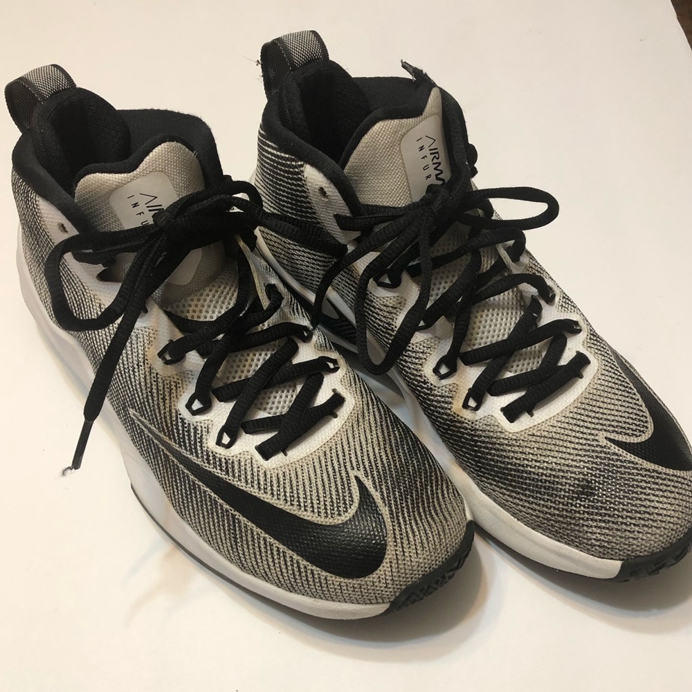 Nike | AirMax Infuriate | Size 7